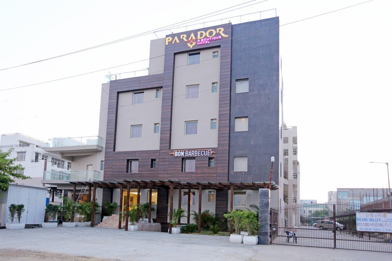 Hotel Parador Agra Agra  Exteriör bild