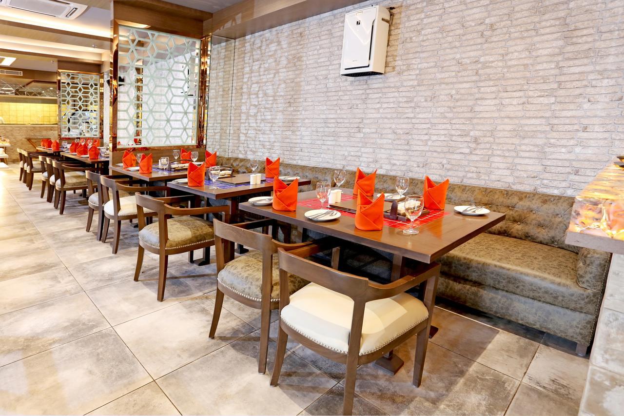 Hotel Parador Agra Agra  Exteriör bild