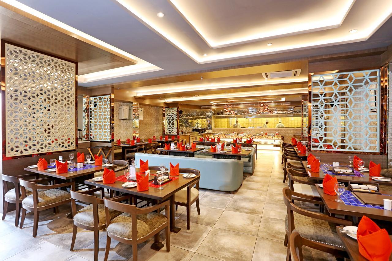 Hotel Parador Agra Agra  Exteriör bild